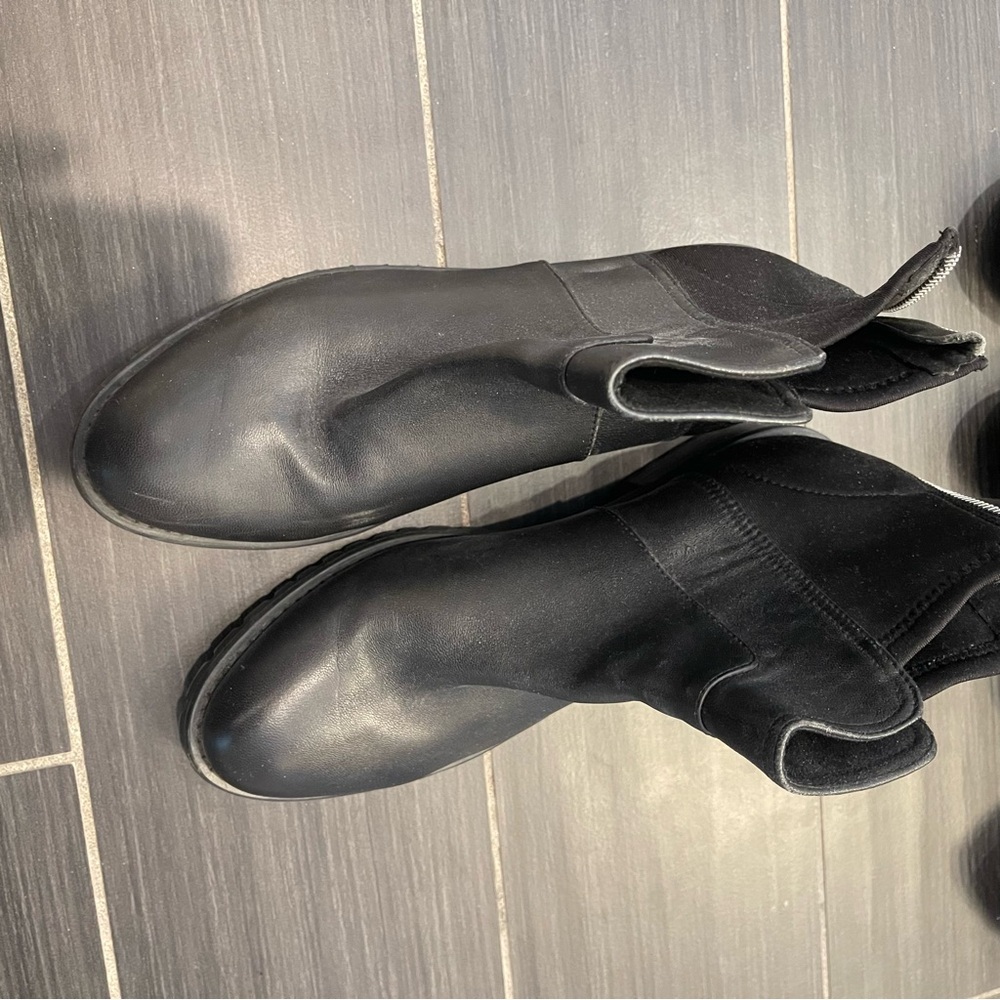 Women leather Boots size 7.5